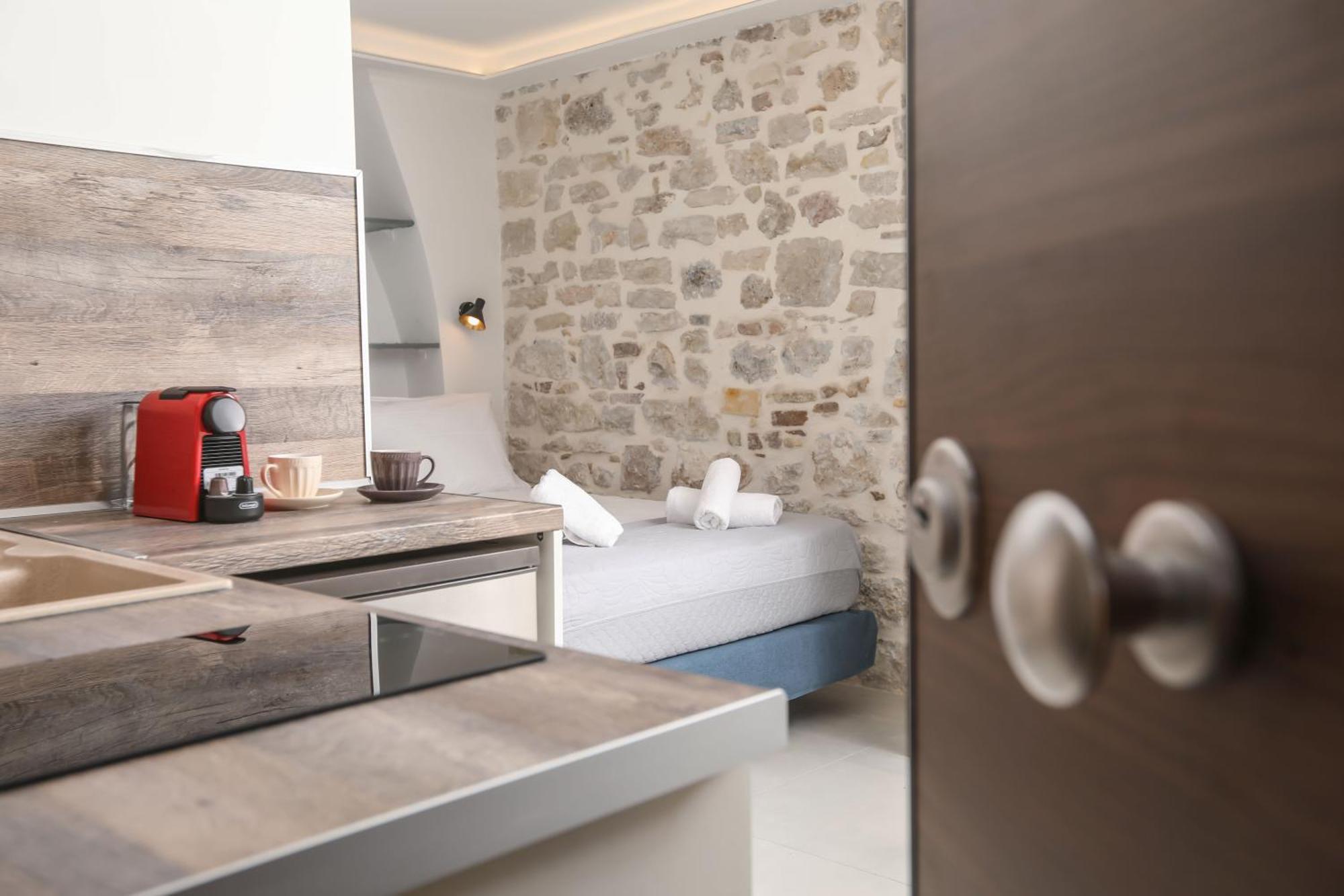 Apartment Solonos Homes *